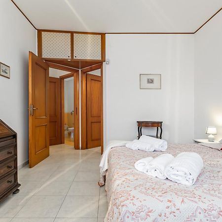 Palazzo Reale & Piazza Indipendenza Roomy Flat Palermo Eksteriør billede
