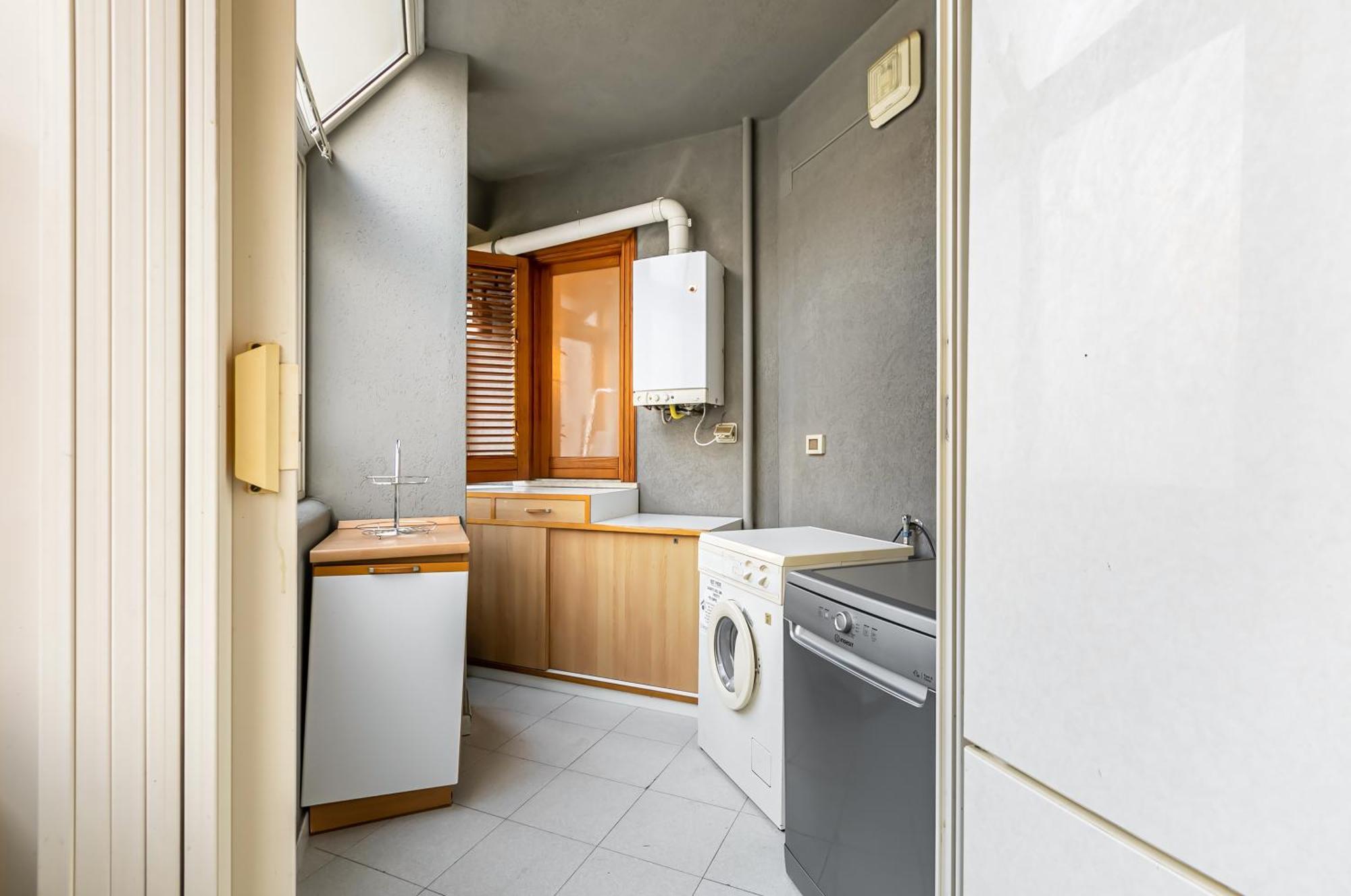 Palazzo Reale & Piazza Indipendenza Roomy Flat Palermo Eksteriør billede